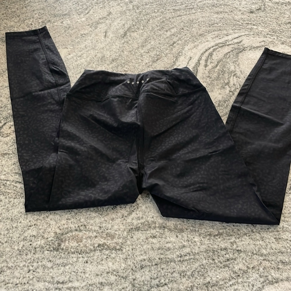 Stronger Workout Set l Small - Picture 10 of 10